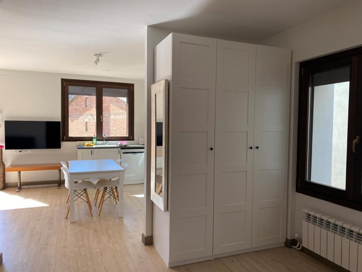 Apartamento Acogedor Сан-Жоан-де-лес-Абадессес Экстерьер фото